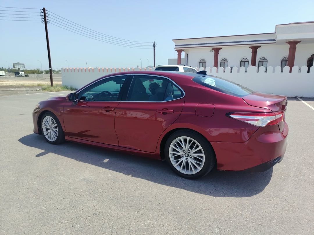 Car Image 2019 TOYOTA CAMRY XLE