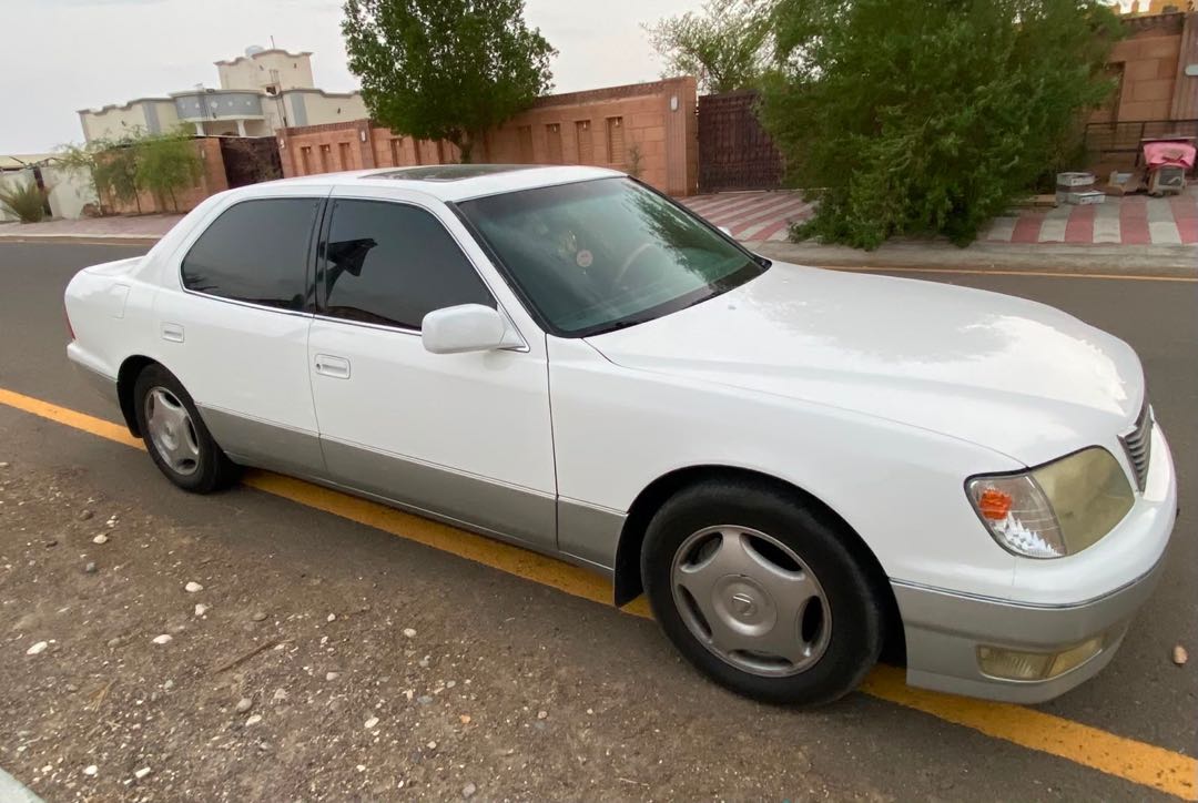 Car Image 1998 LEXUS LS 400