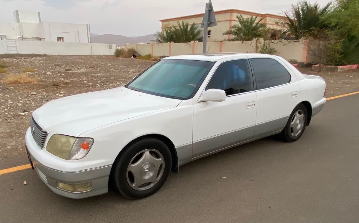 Car Image 1998 LEXUS LS 400