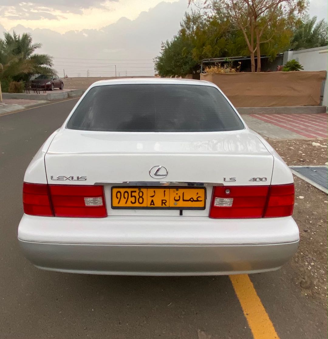 Car Image 1998 LEXUS LS 400