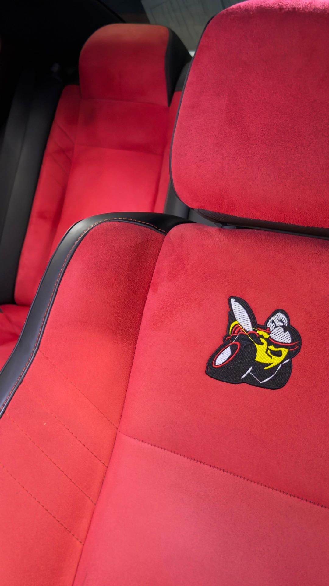 Car Image 2018 DODGE CHARGER R/T