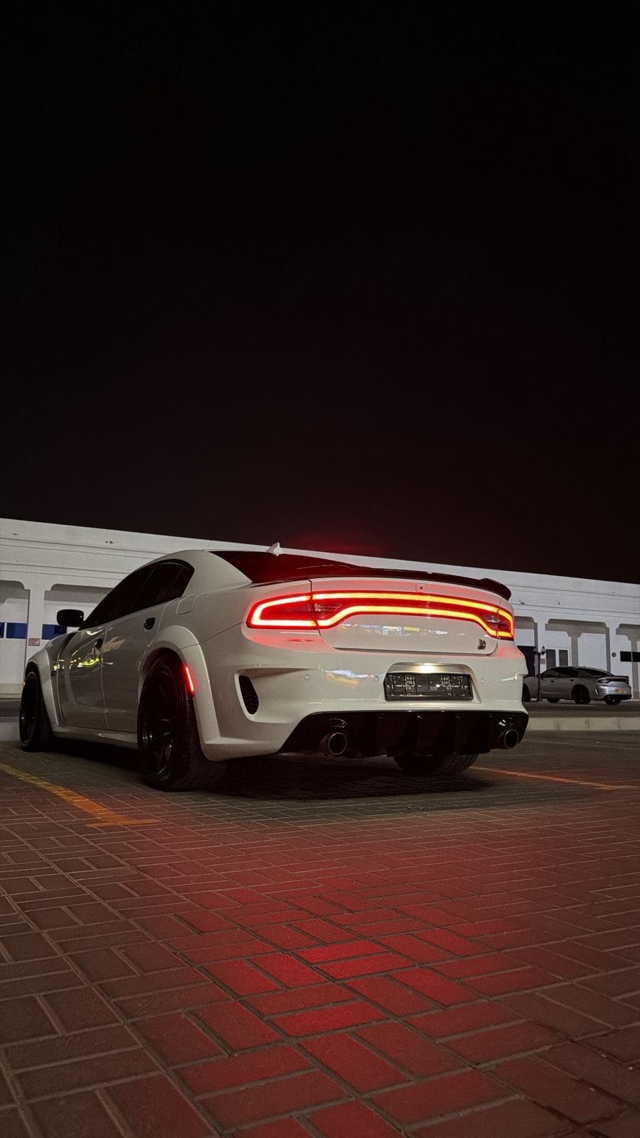 Car Image 2018 DODGE CHARGER R/T