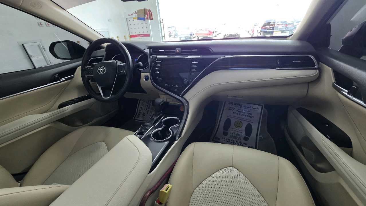 Car Image 2018 TOYOTA CAMRY Lumiere