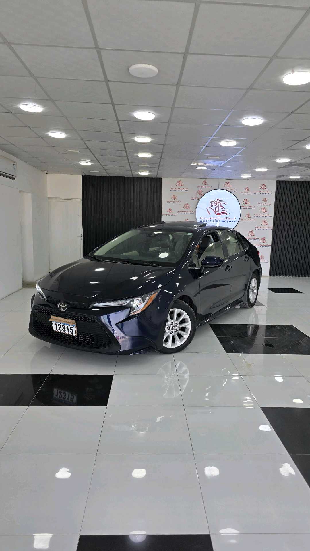 Car Image 2019 TOYOTA COROLLA LE
