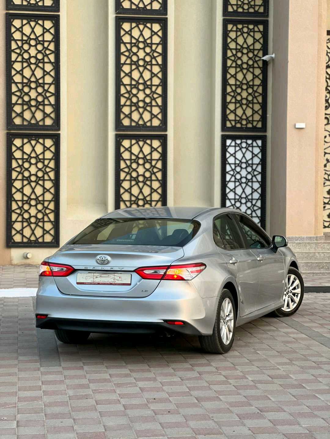 Car Image 2018 TOYOTA CAMRY LE