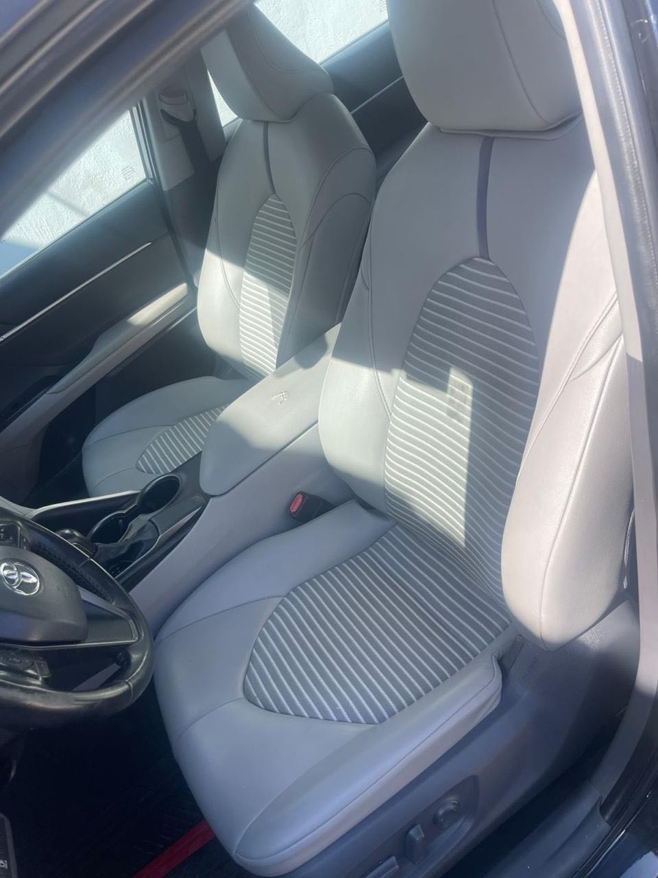 Car Image 2021 TOYOTA CAMRY SE
