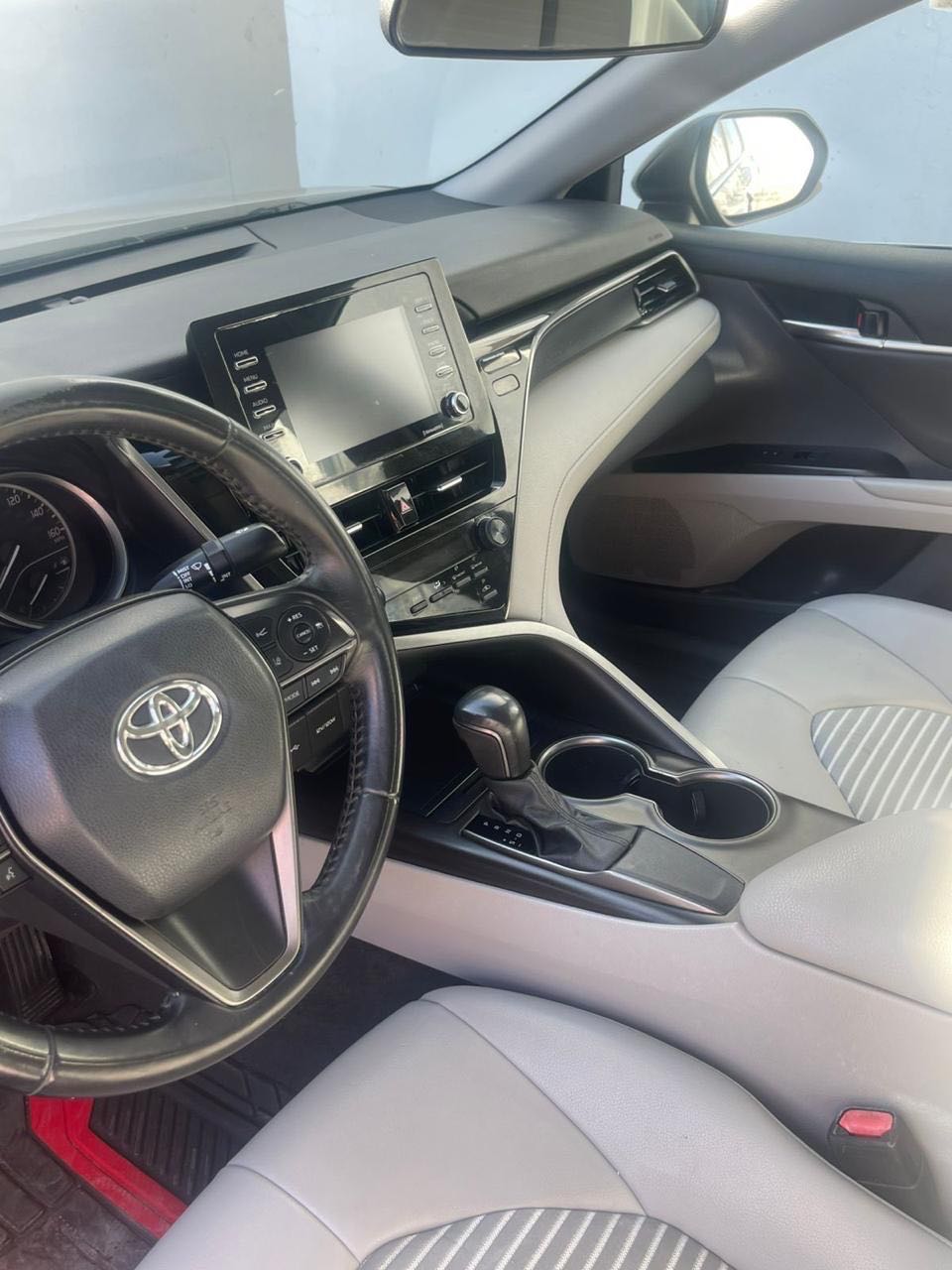 Car Image 2021 TOYOTA CAMRY SE