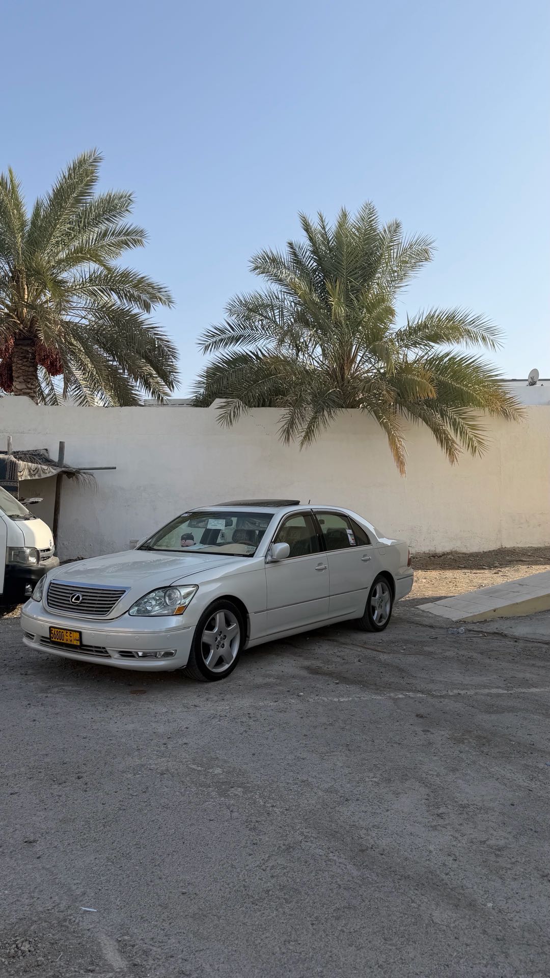 Car Image 2004 LEXUS LS 430