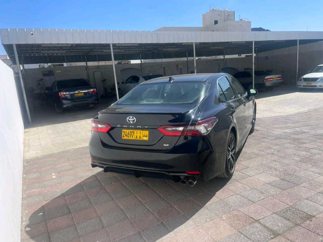 Car Image 2021 TOYOTA CAMRY SE