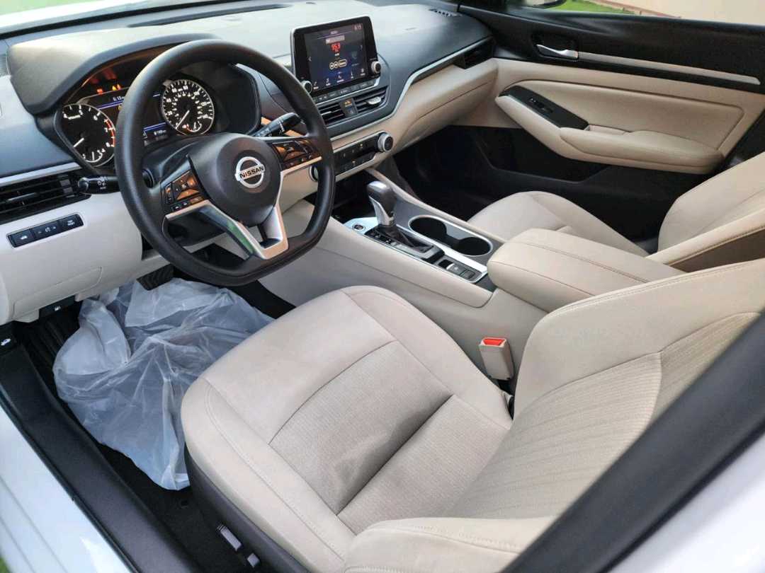 Car Image 2022 NISSAN ALTIMA SV