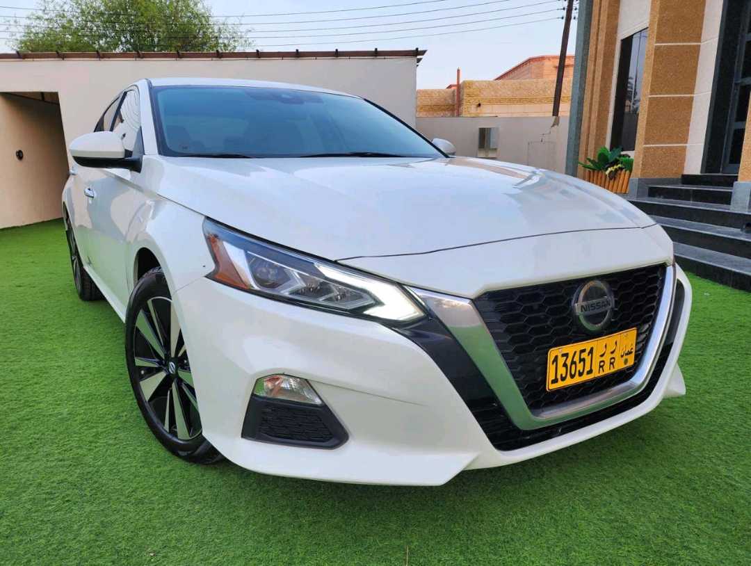 Car Image 2022 NISSAN ALTIMA SV