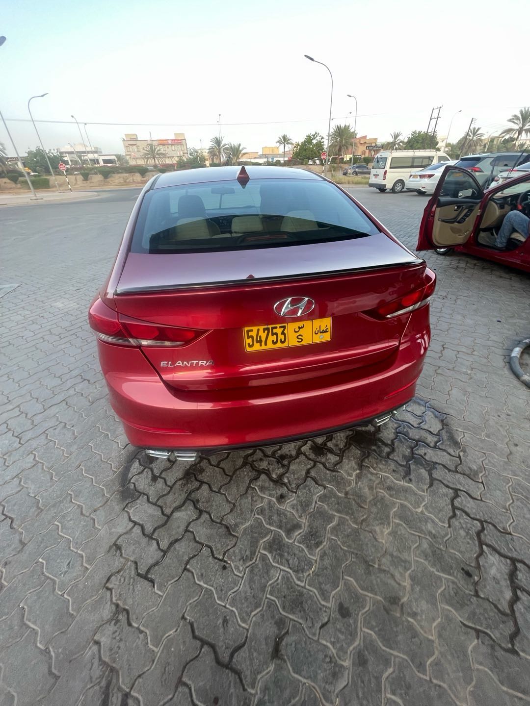 Car Image 2017 HYUNDAI ELANTRA SE