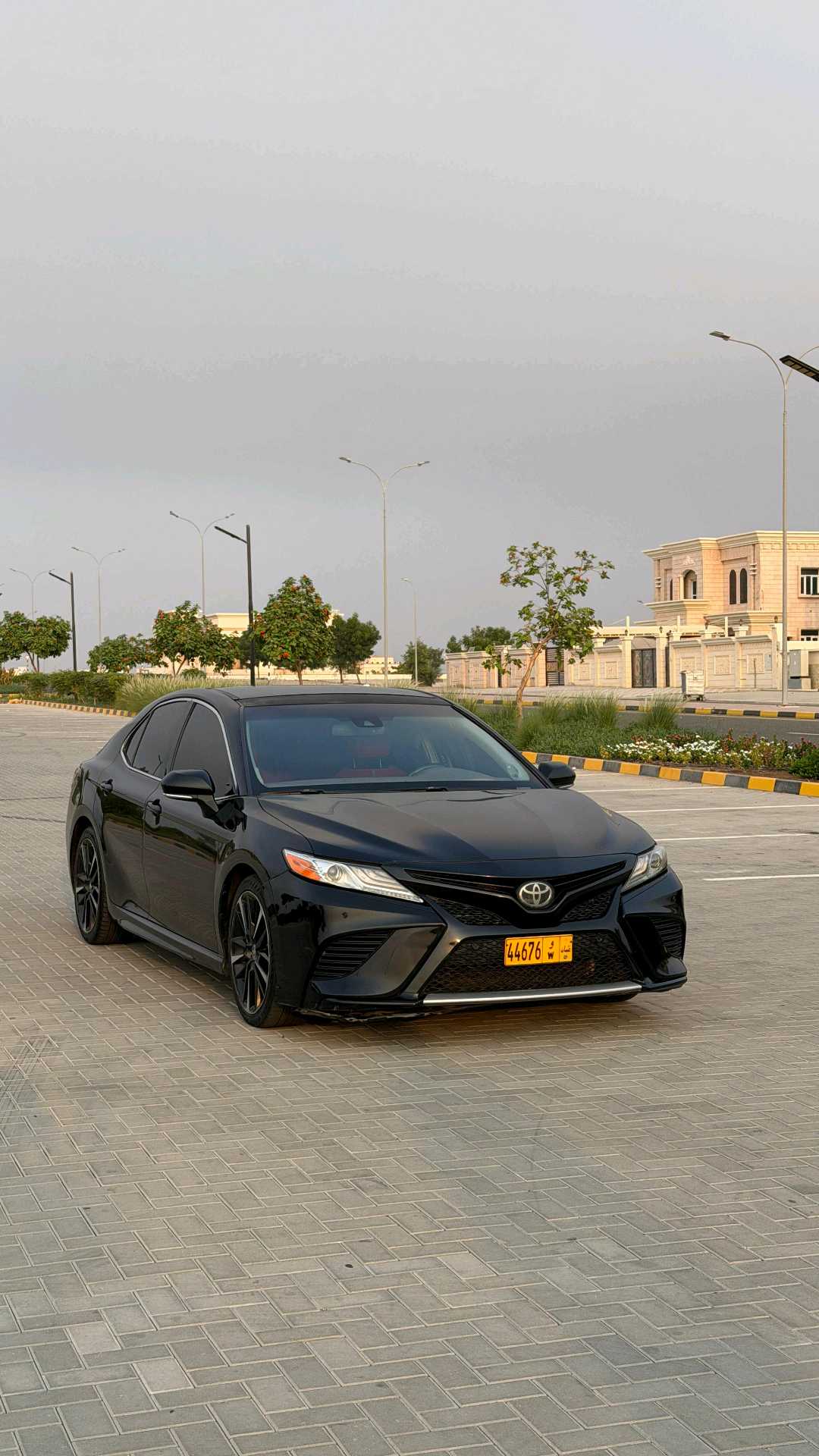 Car Image 2018 TOYOTA CAMRY XSE