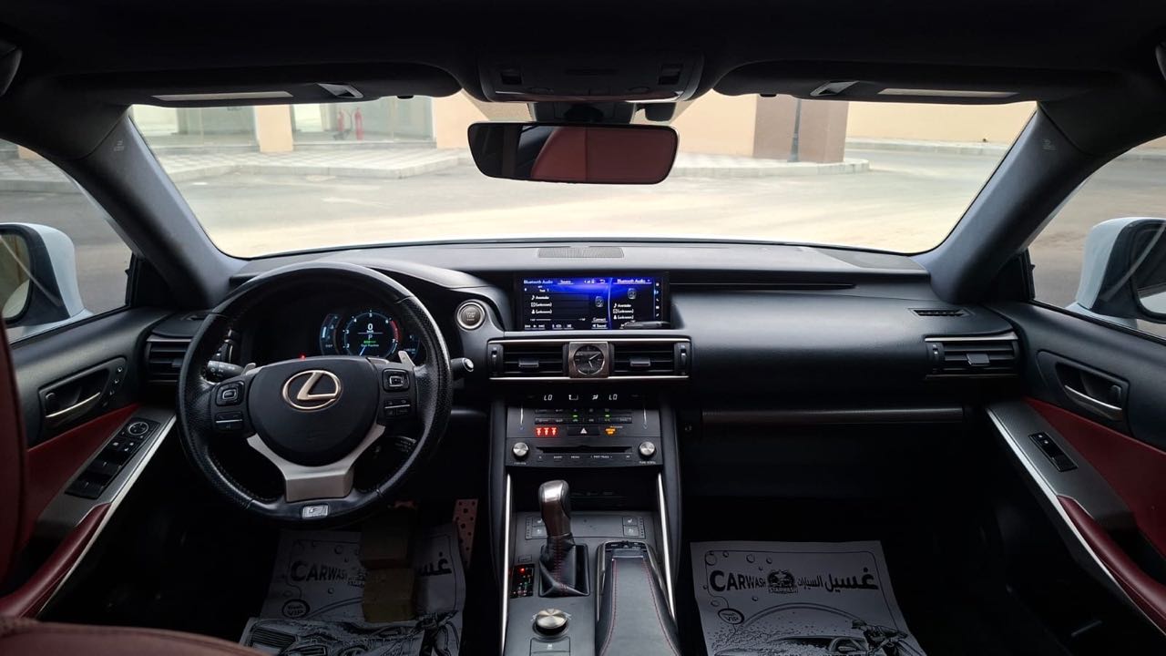 Car Image 2018 LEXUS IS 300