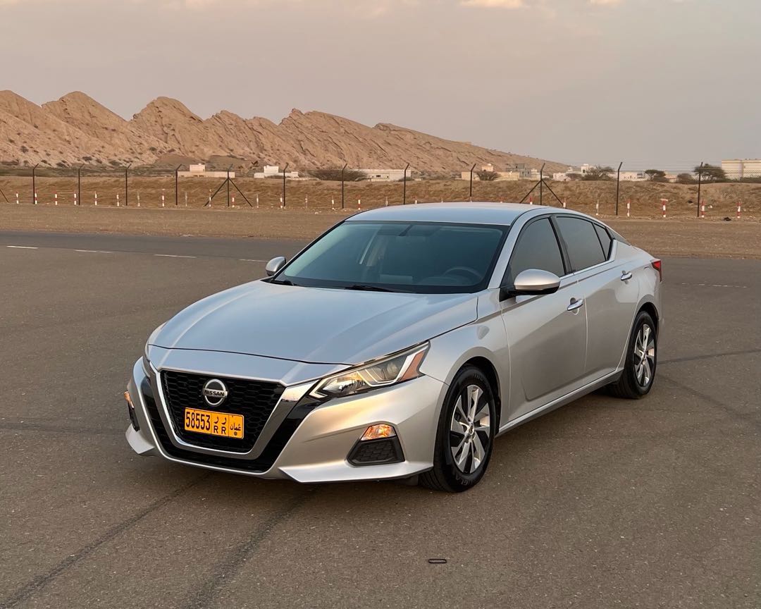 Car Image 2019 NISSAN ALTIMA S