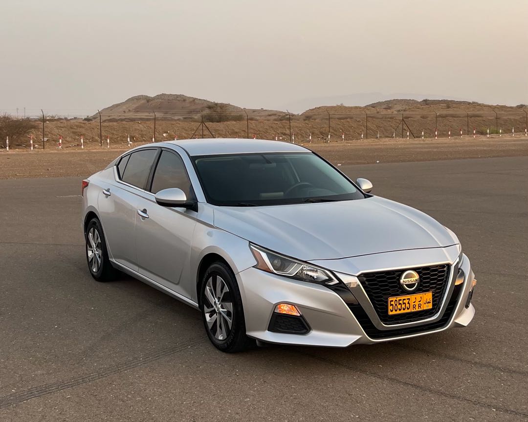 Car Image 2019 NISSAN ALTIMA S