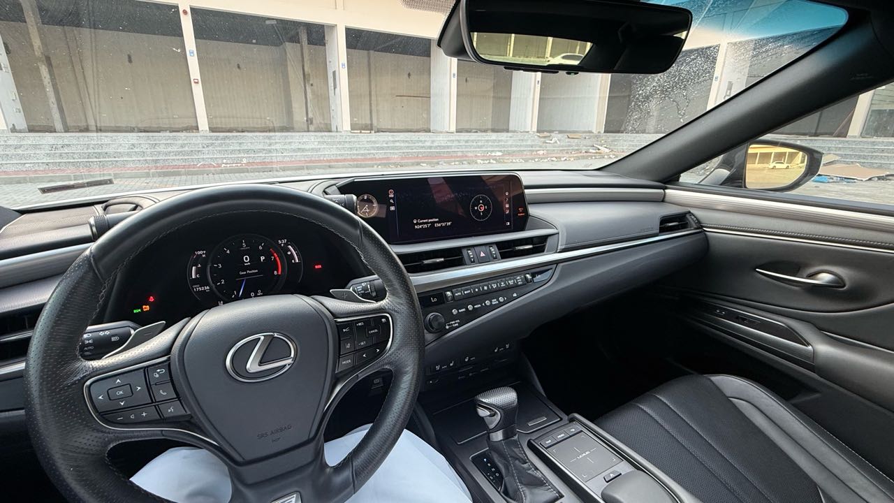 Car Image 2020 LEXUS ES F-sport