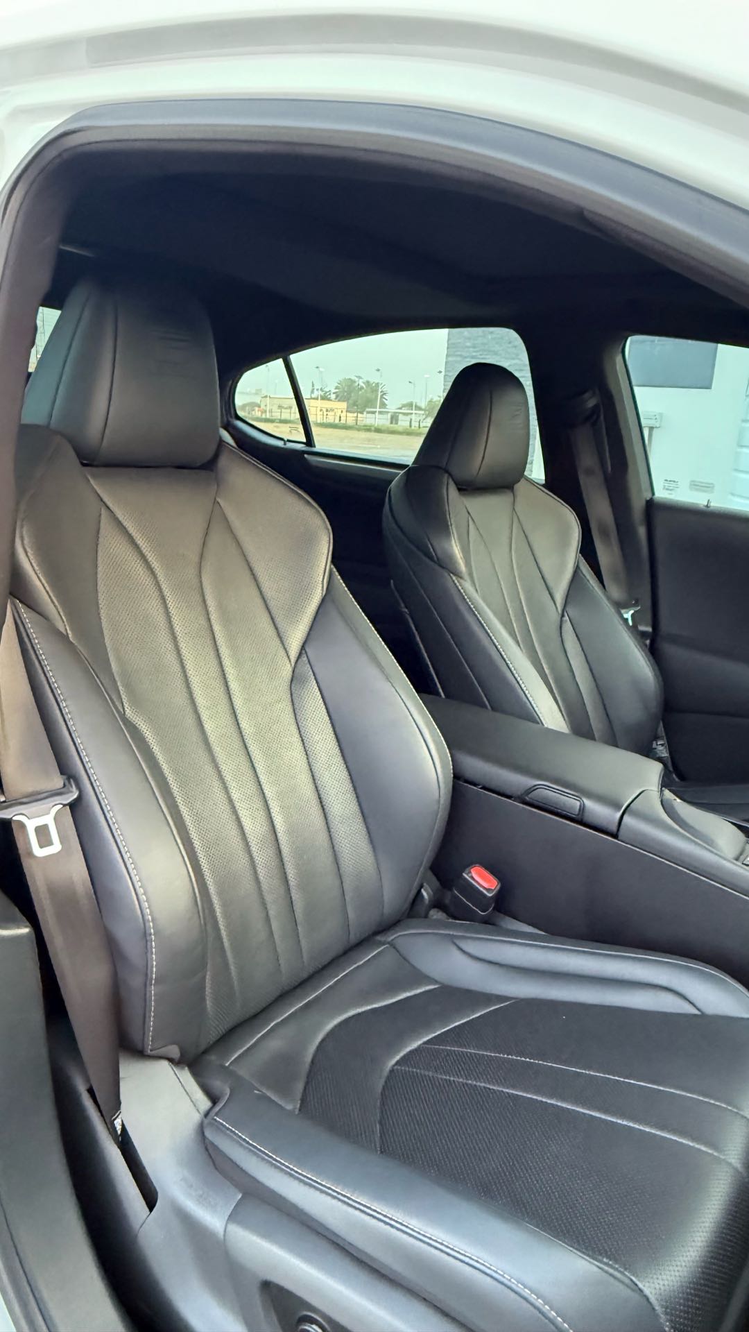 Car Image 2020 LEXUS ES F-sport