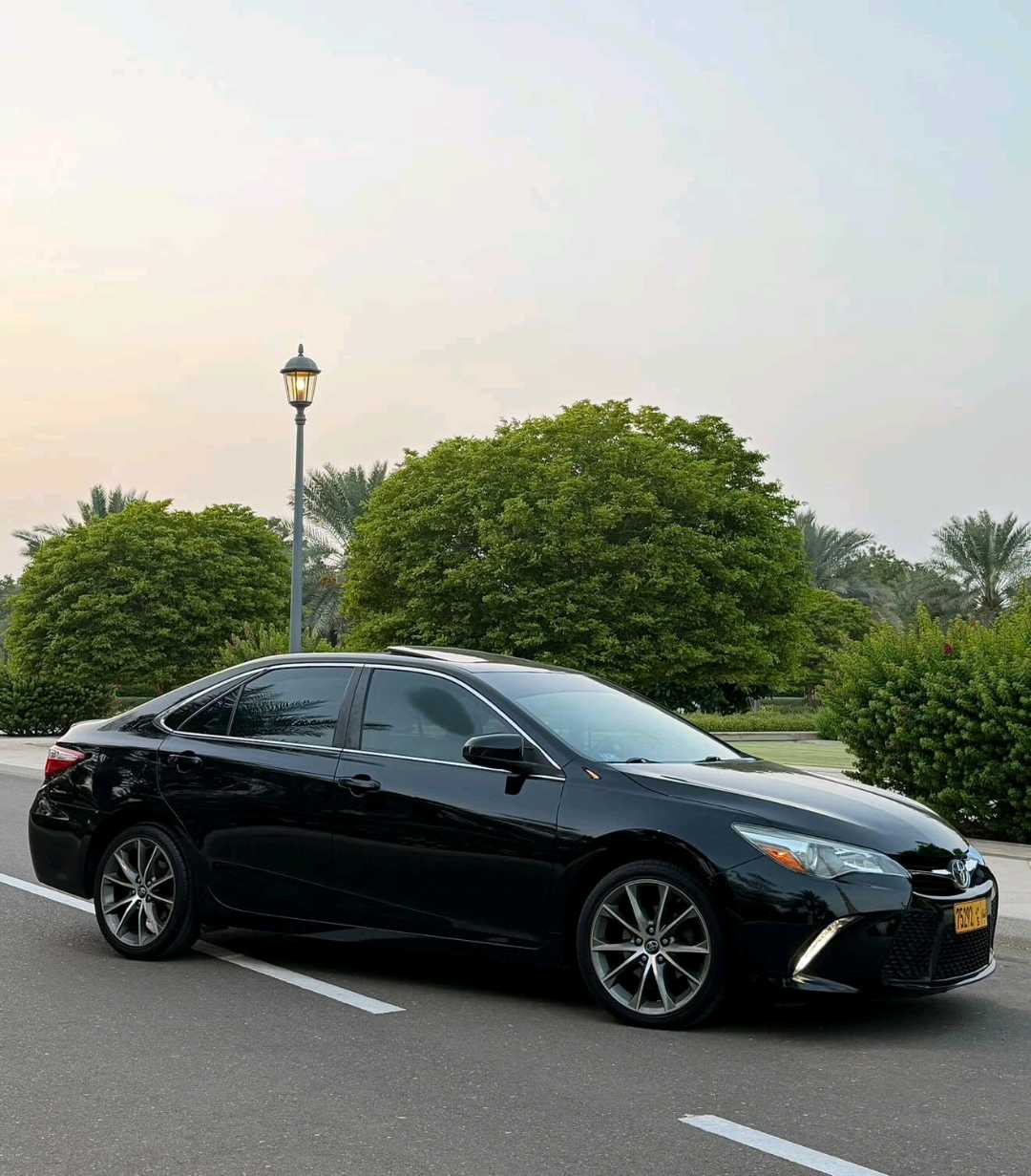 Car Image 2017 TOYOTA CAMRY XSE