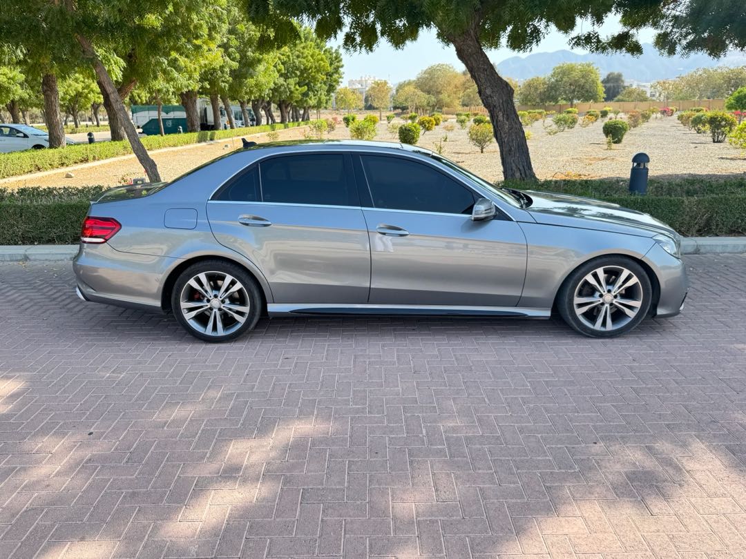 Car Image 2012 MERCEDES E Class 350