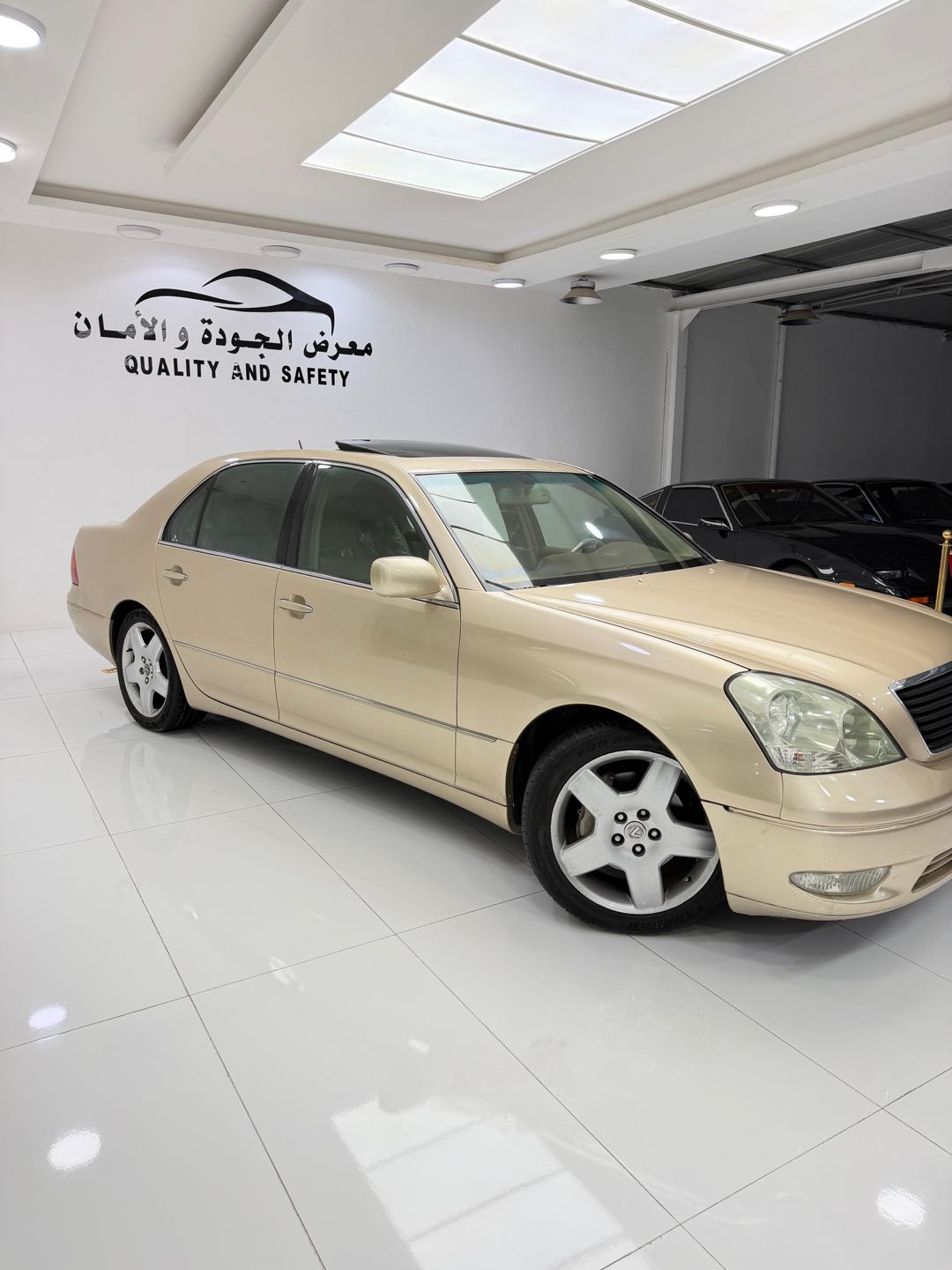Car Image 2001 LEXUS LS 430