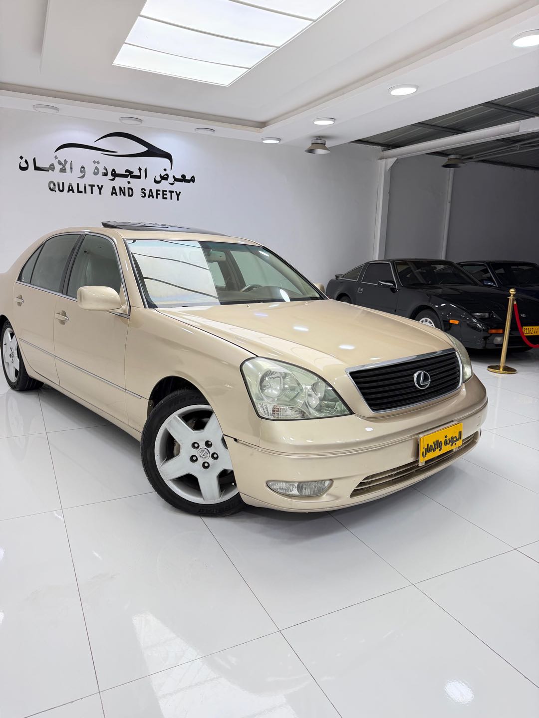 Car Image 2001 LEXUS LS 430