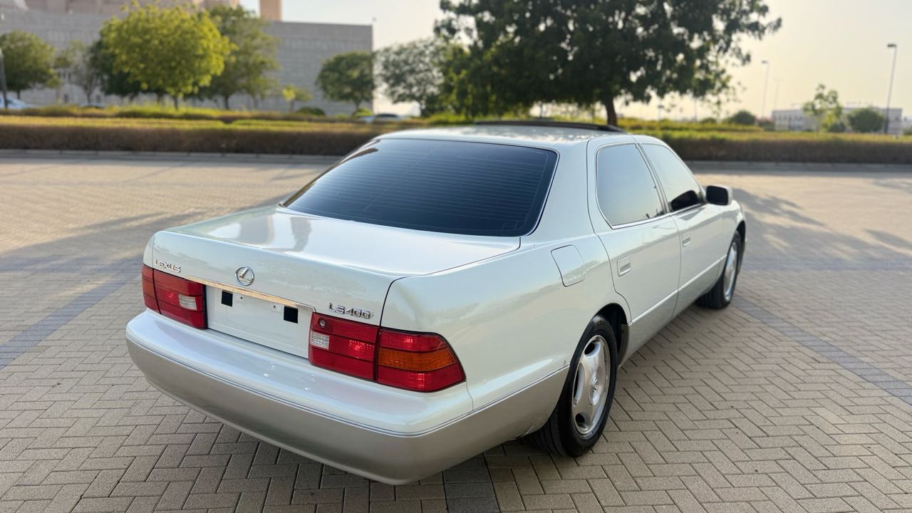 Car Image 1999 LEXUS LS 400
