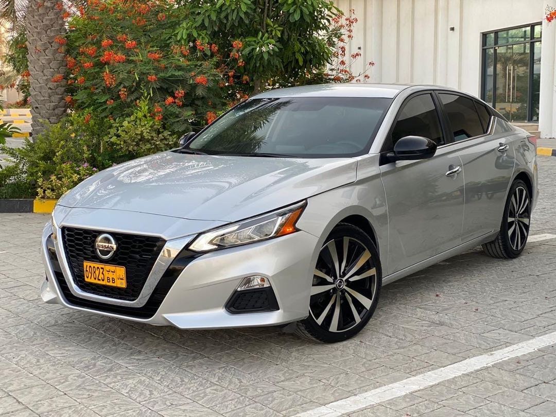 Car Image 2019 NISSAN ALTIMA SV
