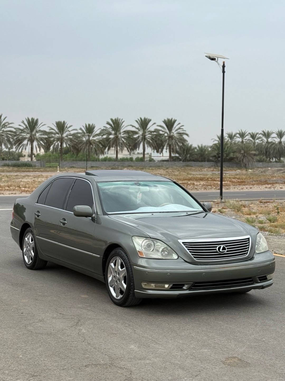Car Image 2004 LEXUS LS 430