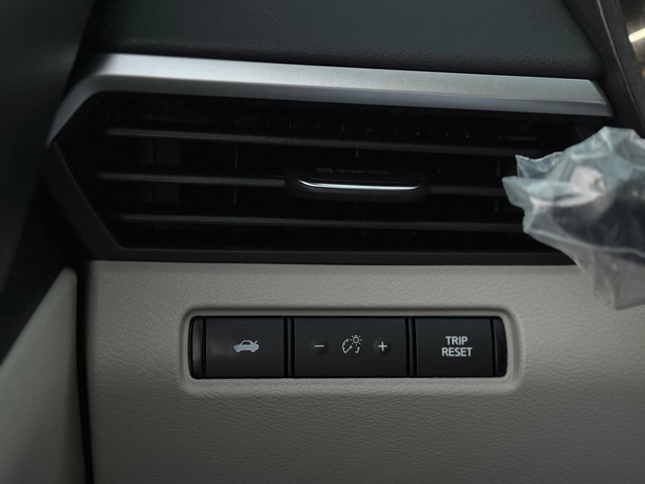 Car Image 2019 NISSAN ALTIMA S