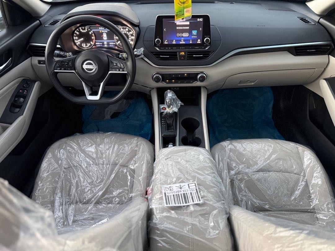 Car Image 2019 NISSAN ALTIMA S