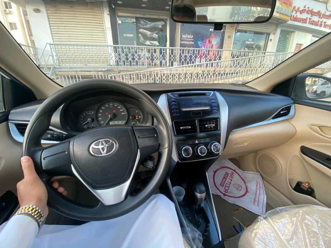 تويوتا ياريس 2021