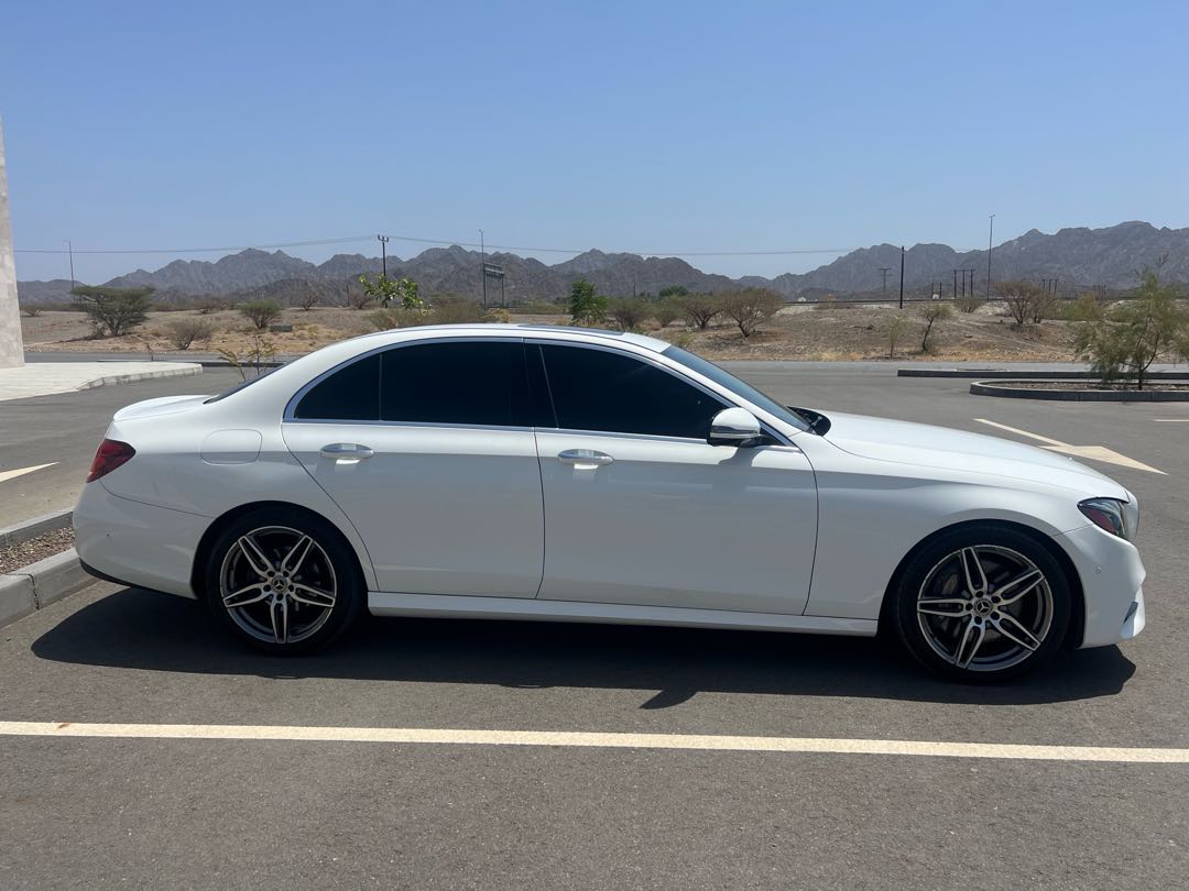 Car Image 2019 MERCEDES E Class 300