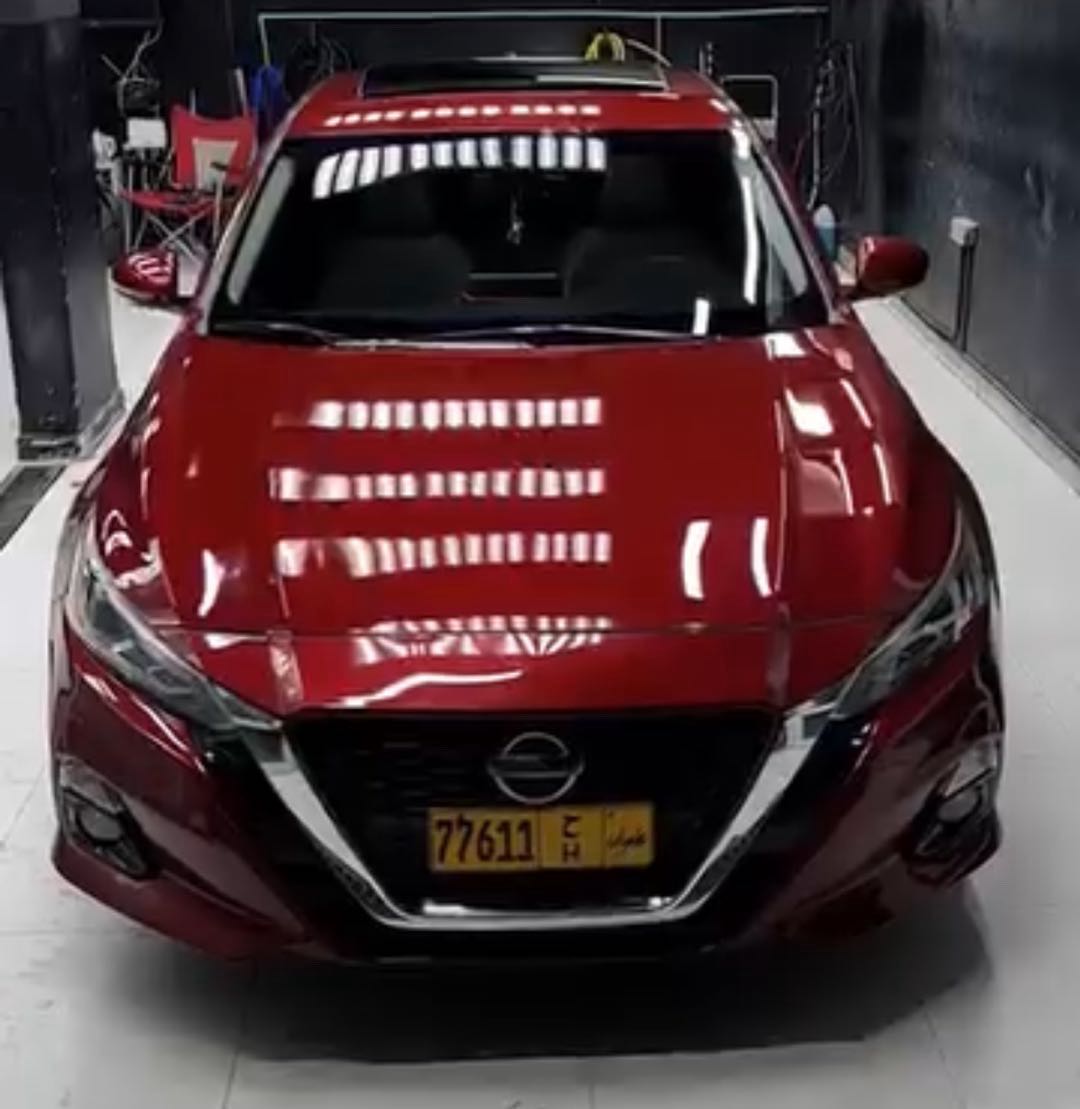 Car Image 2019 NISSAN ALTIMA Platinum 