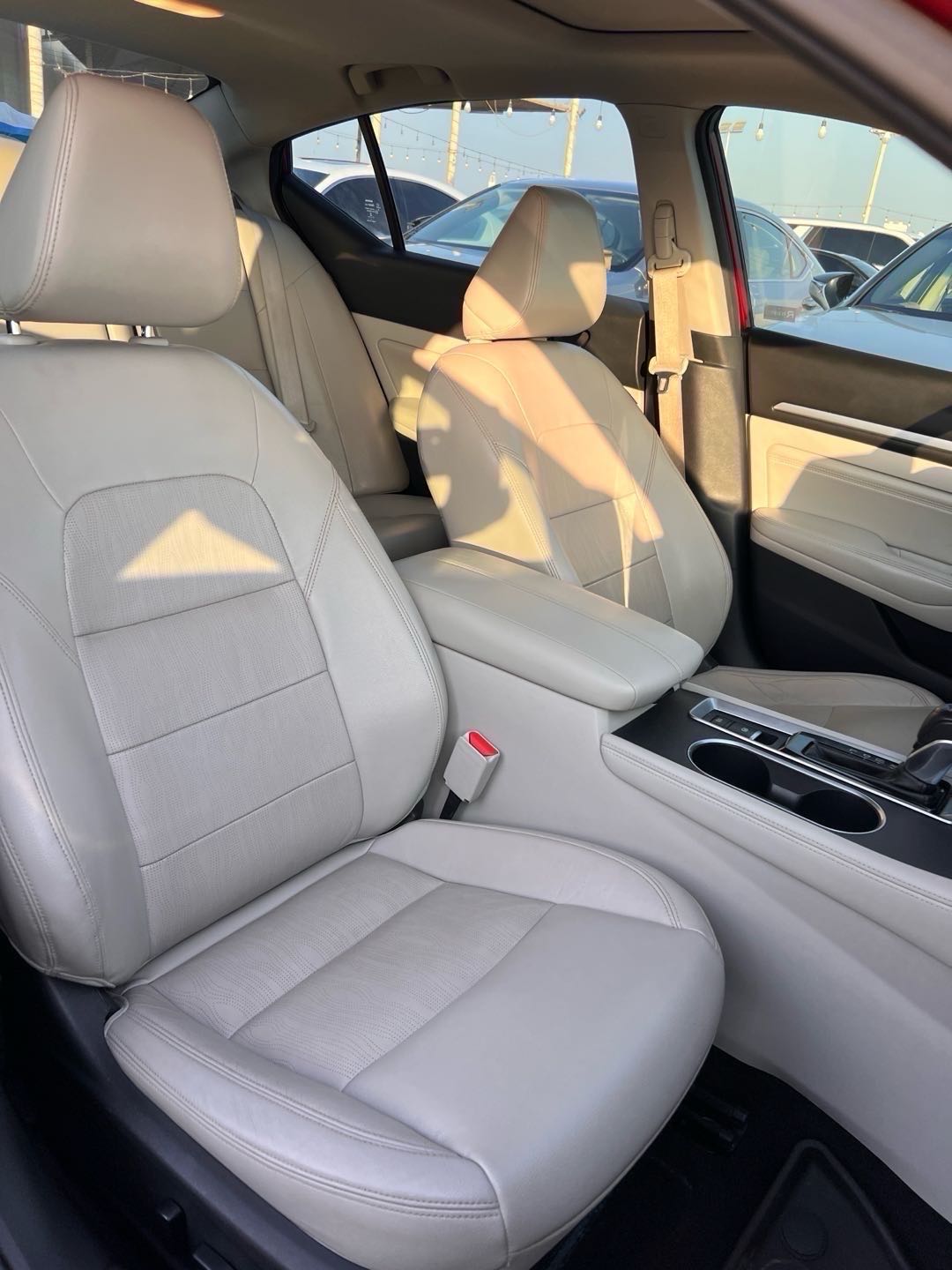 Car Image 2019 NISSAN ALTIMA Platinum 