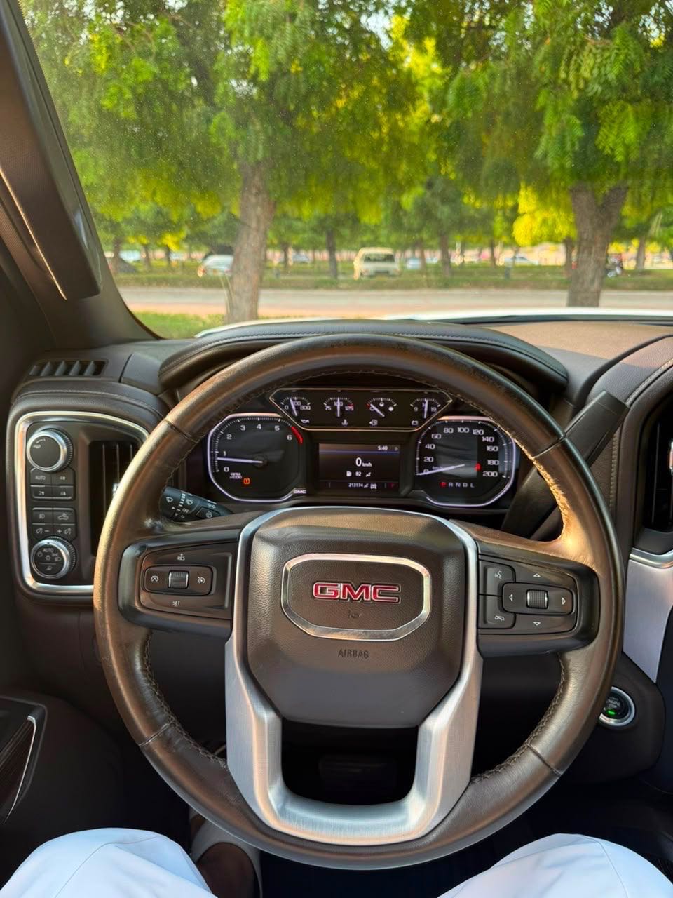 Car Image 2019 GMC SIERRA ELEVATION