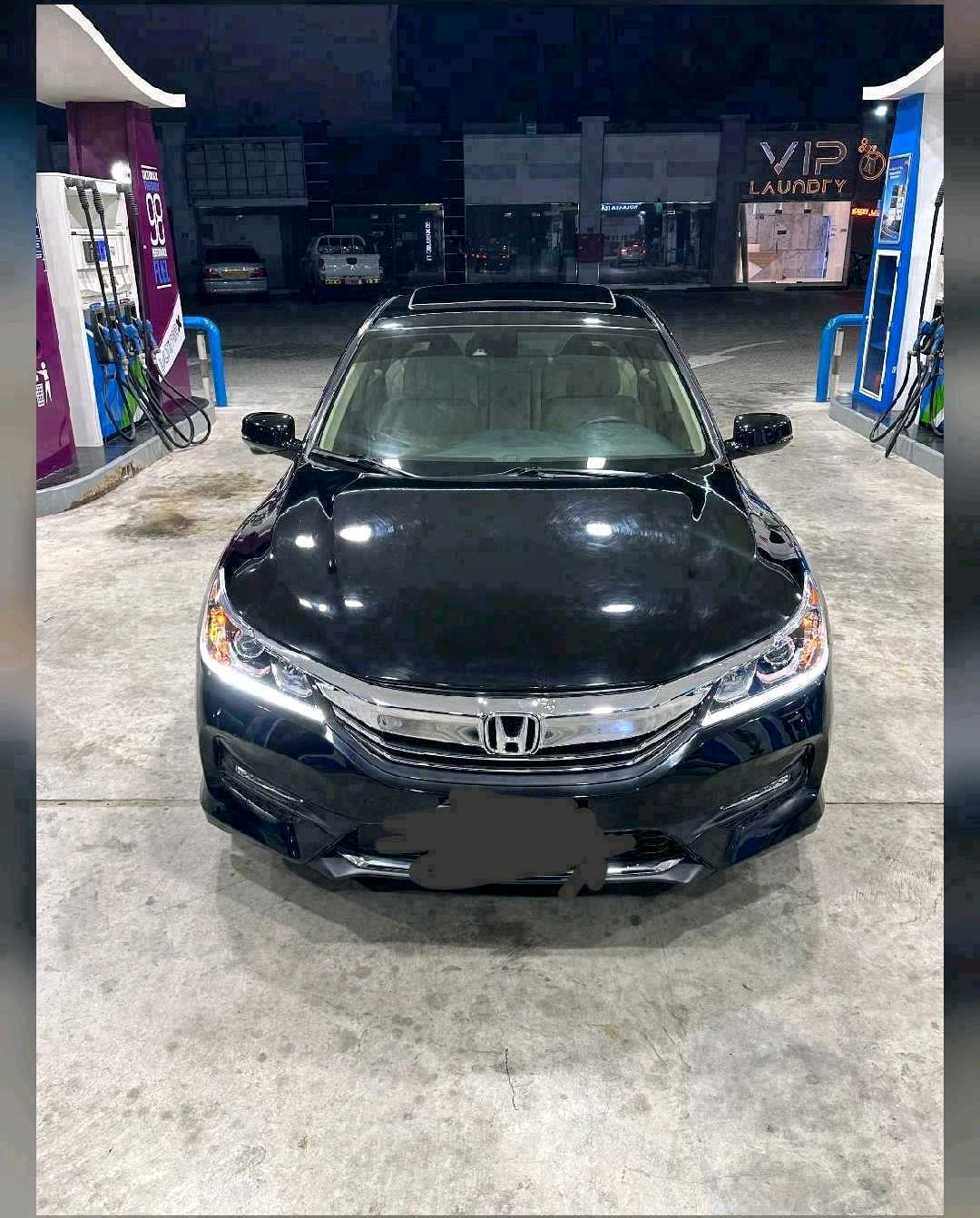 Car Image 2017 HONDA ACCORD EXL