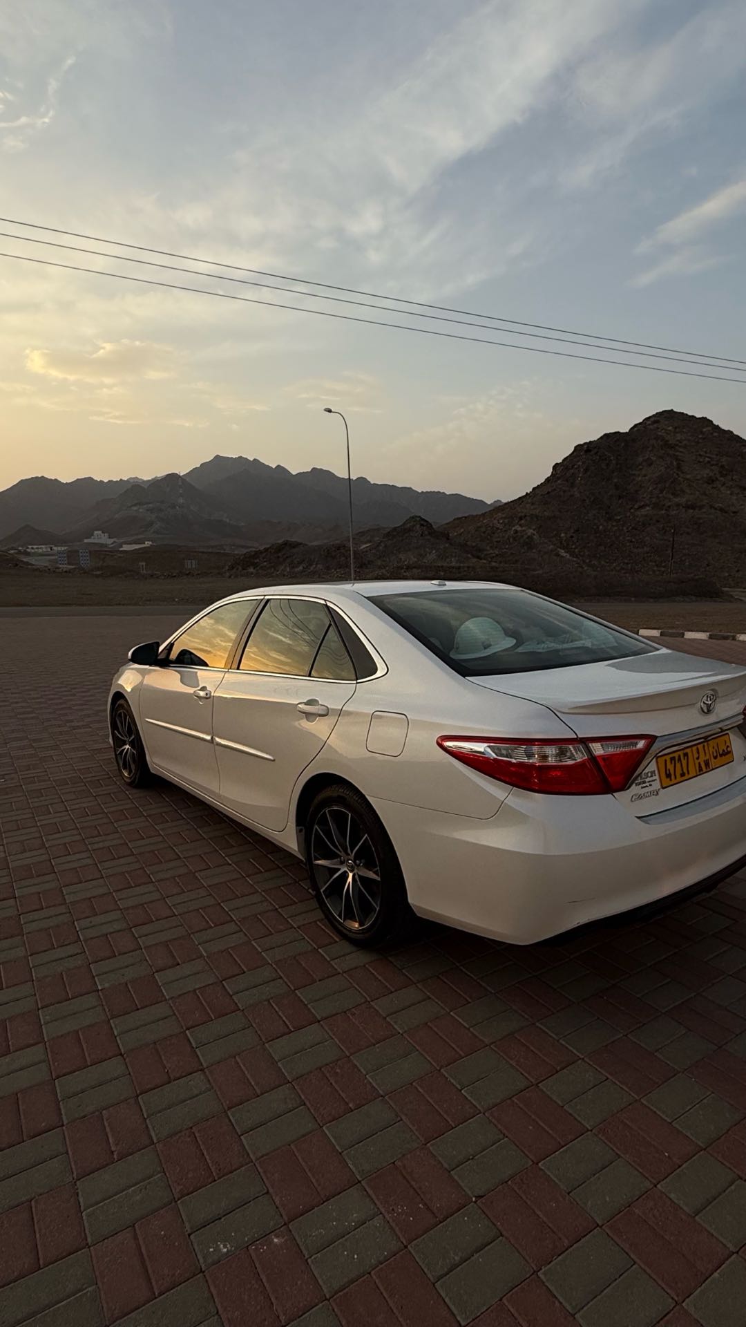 Car Image 2015 TOYOTA CAMRY XSE