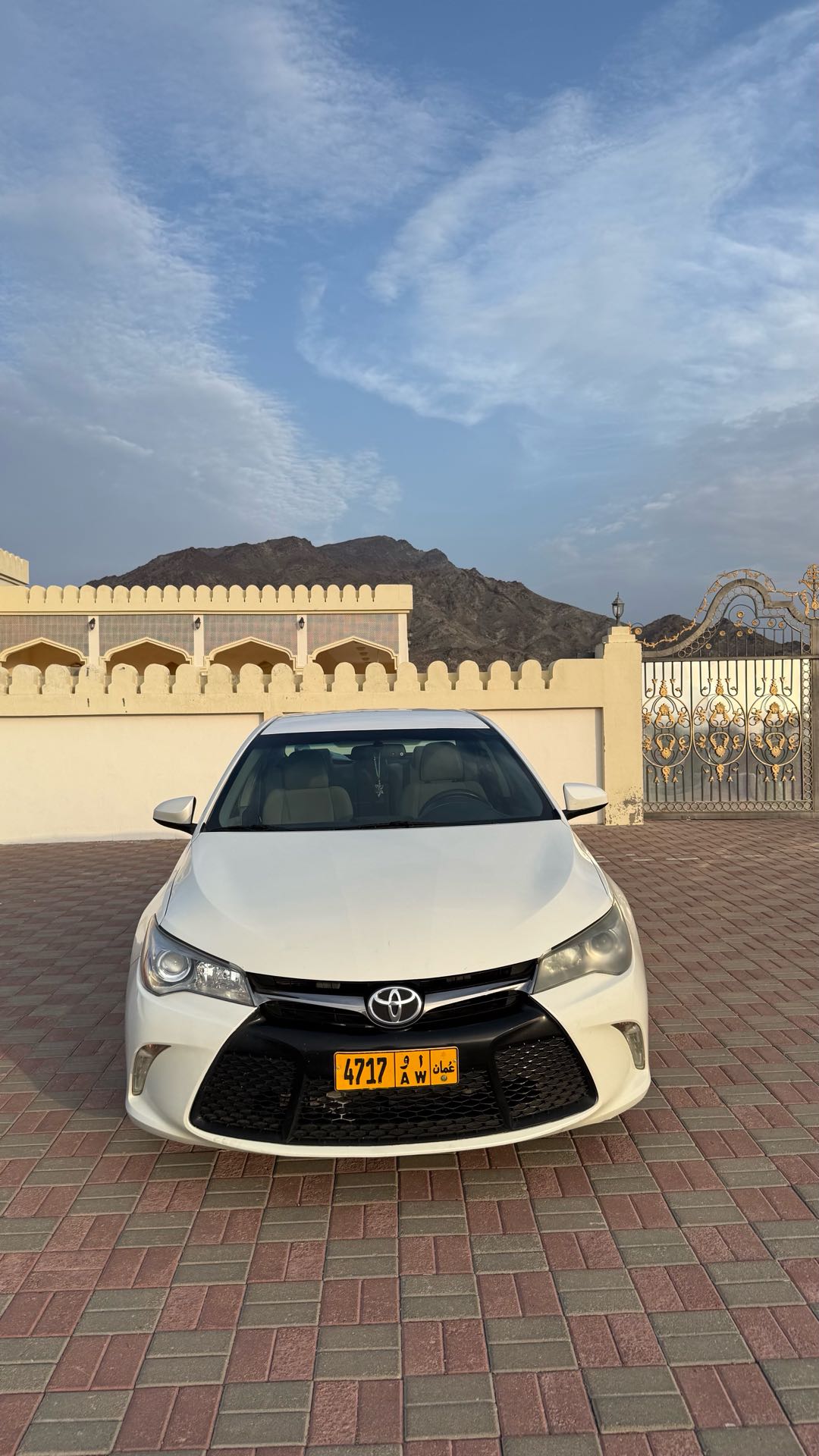 Car Image 2015 TOYOTA CAMRY XSE