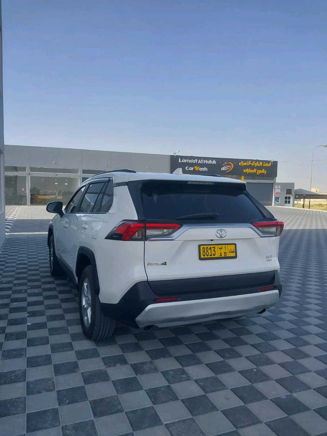 Car Image 2019 TOYOTA RAV4 XLE