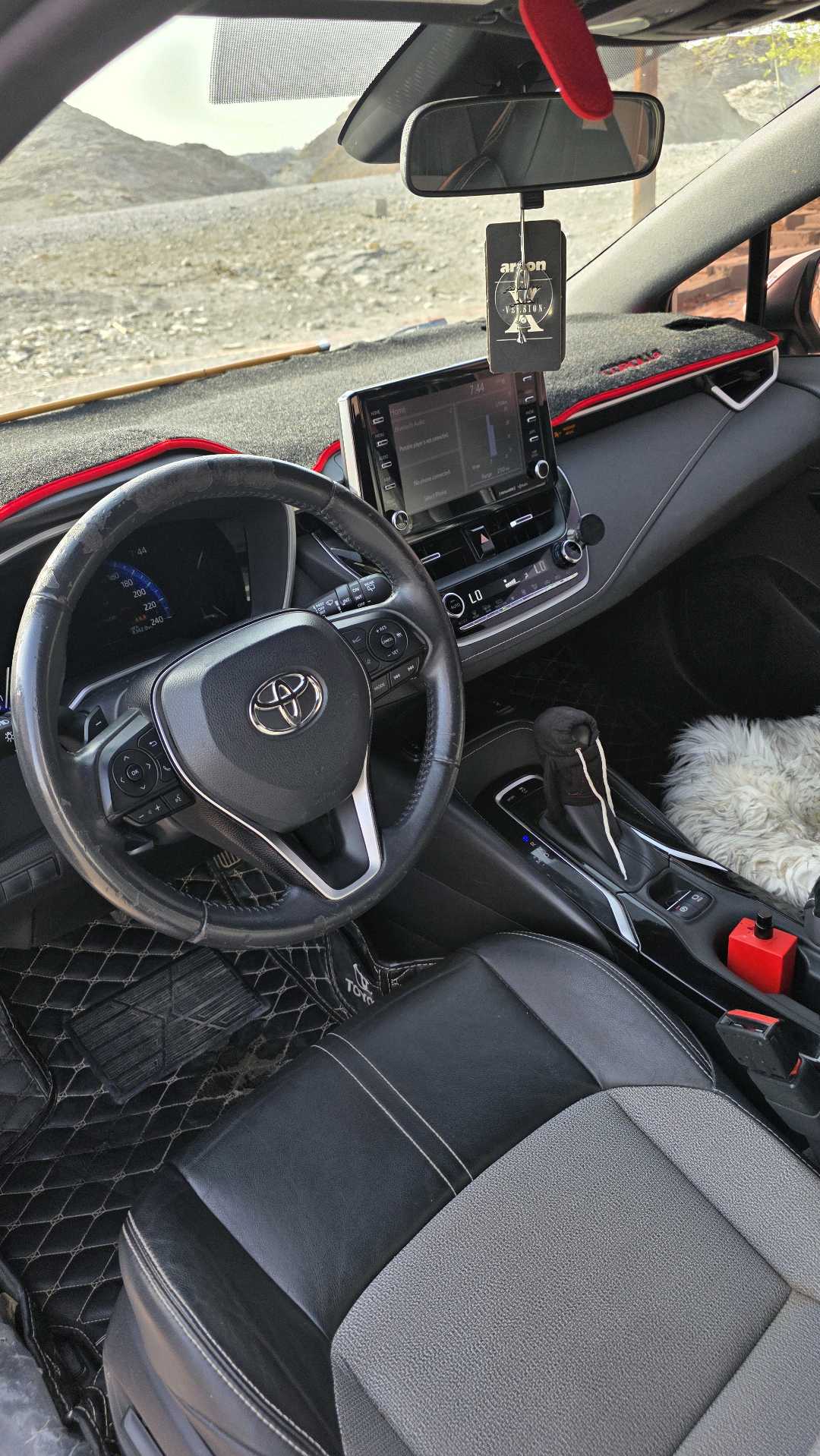 Car Image 2020 TOYOTA COROLLA XSE