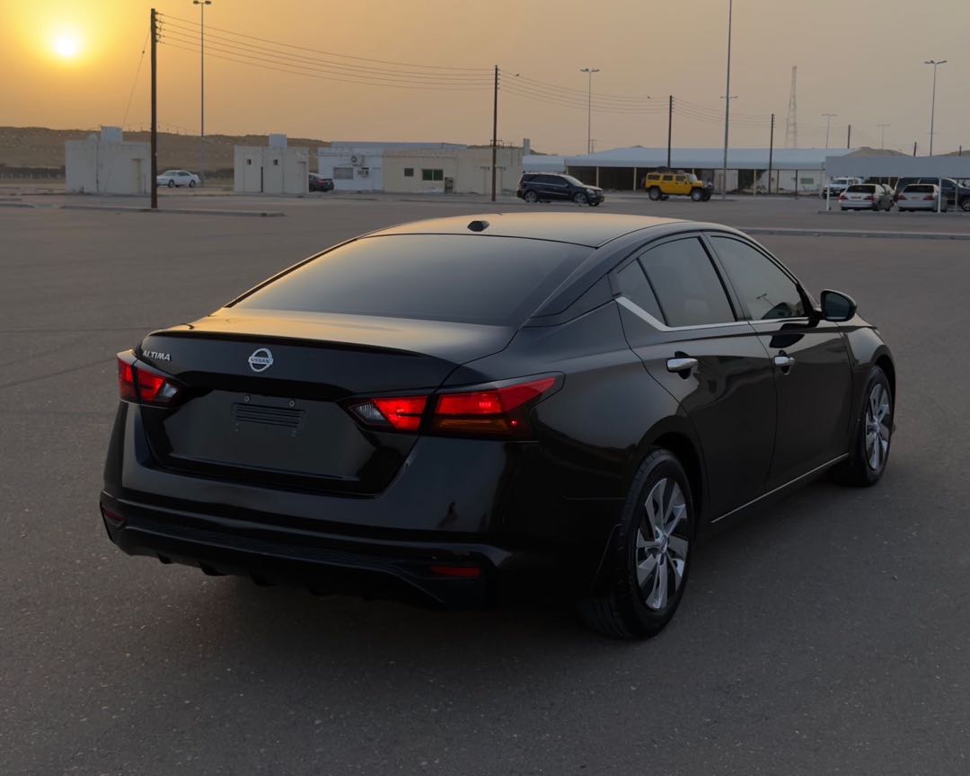 Car Image 2019 NISSAN ALTIMA S