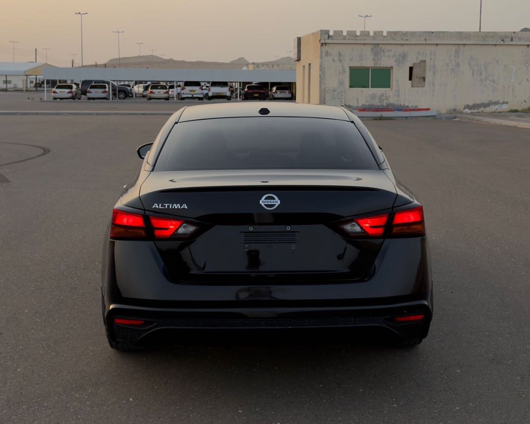 Car Image 2019 NISSAN ALTIMA S