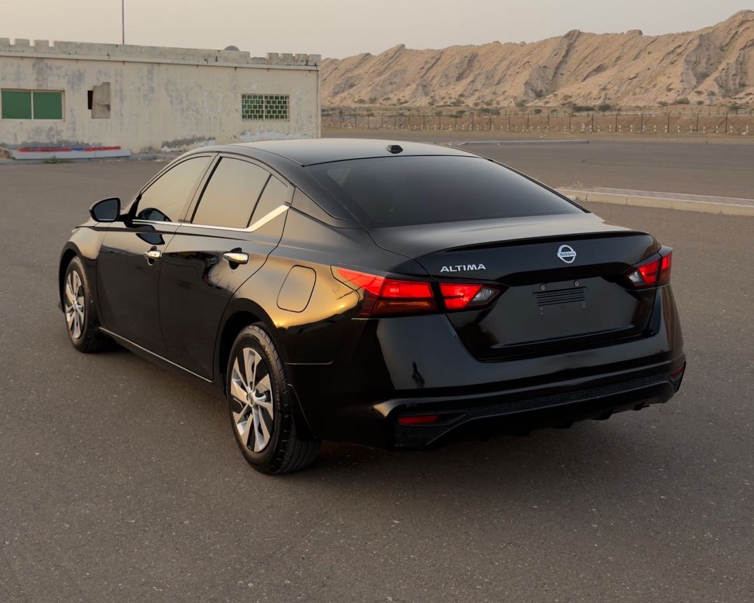 Car Image 2019 NISSAN ALTIMA S