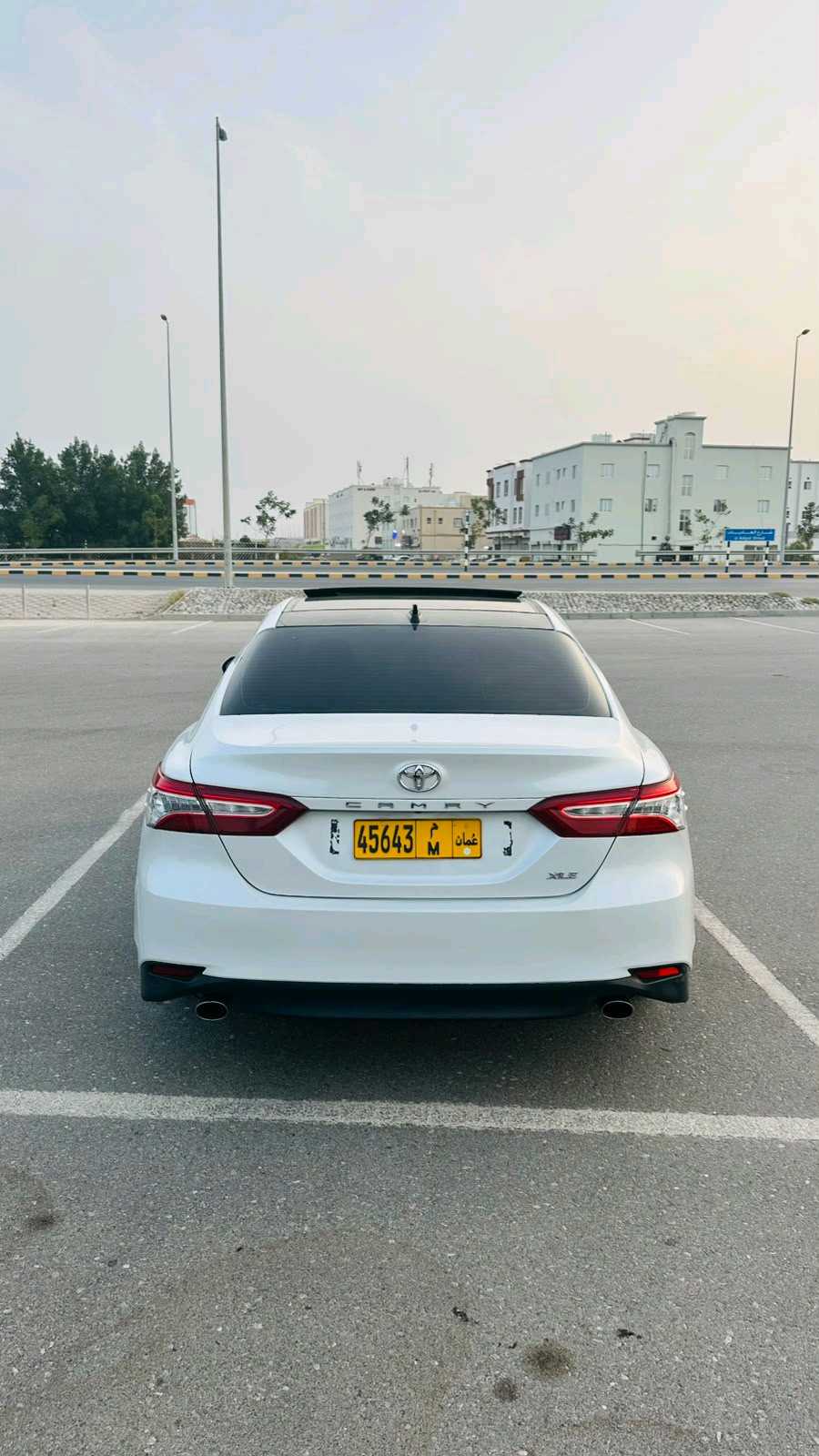 Car Image 2020 TOYOTA CAMRY XLE