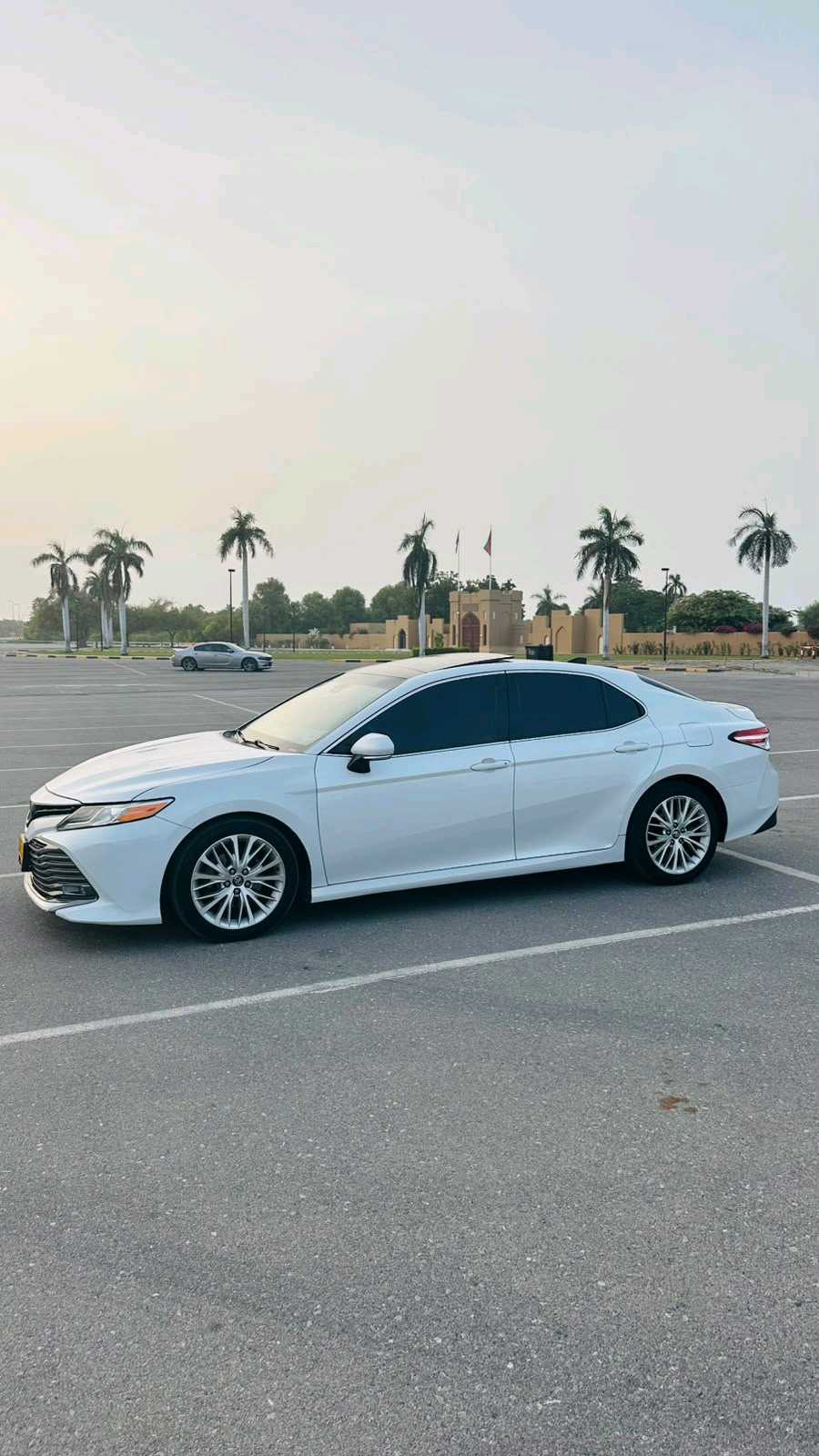Car Image 2020 TOYOTA CAMRY XLE