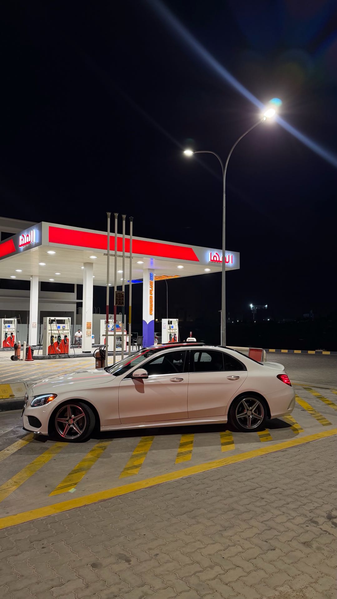 Car Image 2015 MERCEDES C Class 300