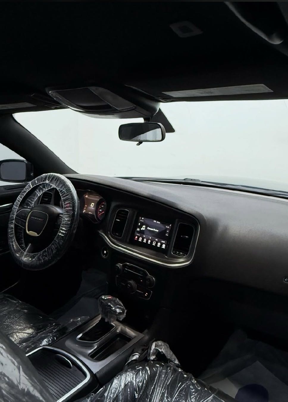 Car Image 2019 DODGE CHARGER SXT