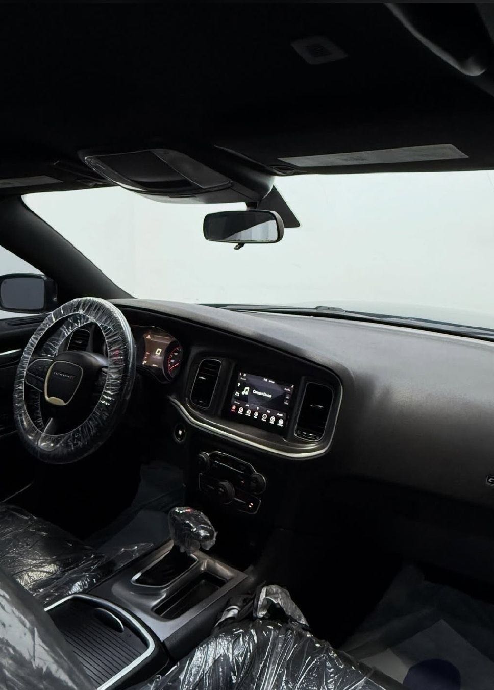 Car Image 2019 DODGE CHARGER SXT