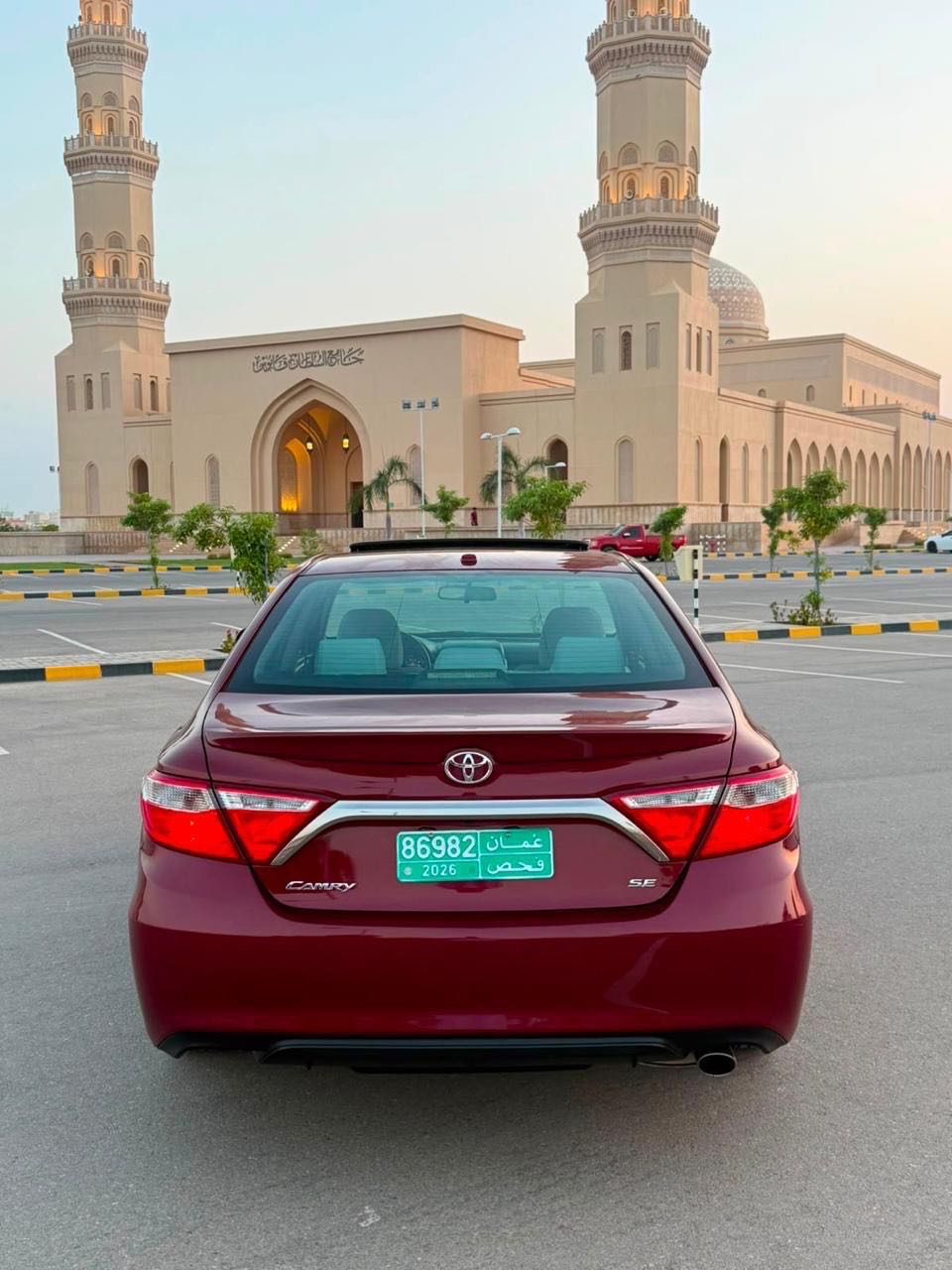 Car Image 2017 TOYOTA CAMRY SE